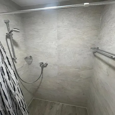 Apartamento Stayeasy24 *